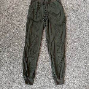 Lululemon Dance Studio Mid-Rise Jogger Pants size 0